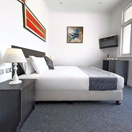 Commercial Motel