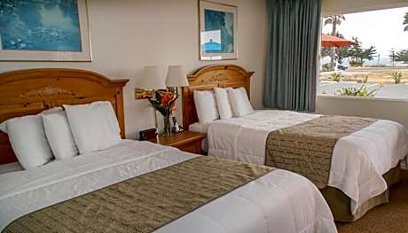 Queen Room with Sea View