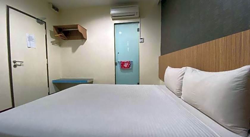 OYO 89752 7 DAYS EXPRESS HOTEL