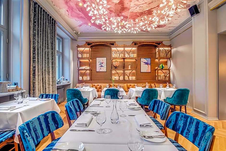 Grand Poet Hotel and SPA by Semarah