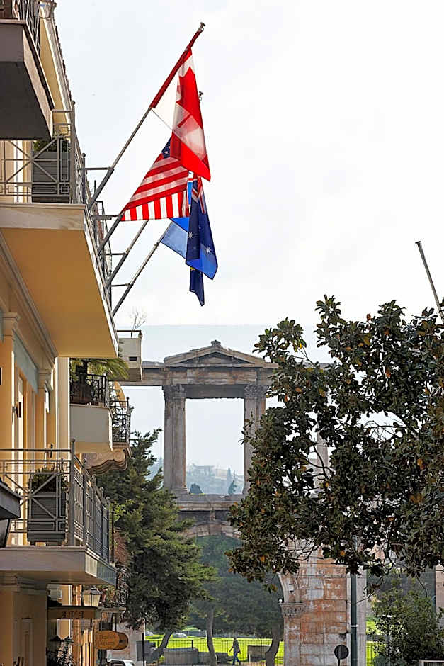 Ava Hotel and Suites