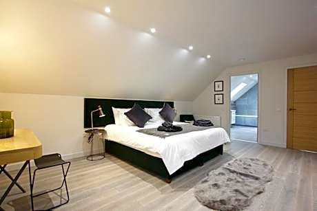 Mill House (no pets)