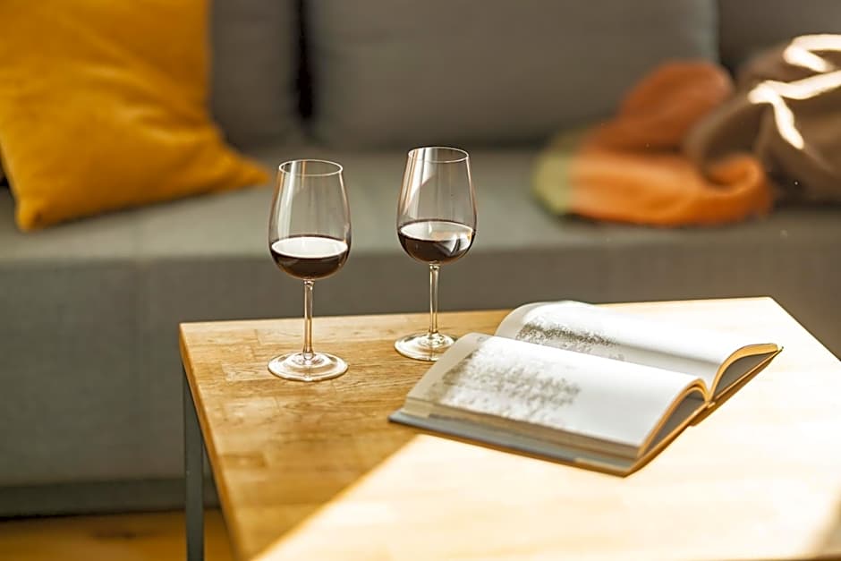 RIVERSIDE RAURIS APARTMENTS