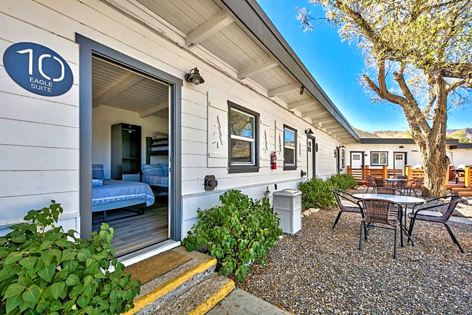 The Historic West Walker Motel