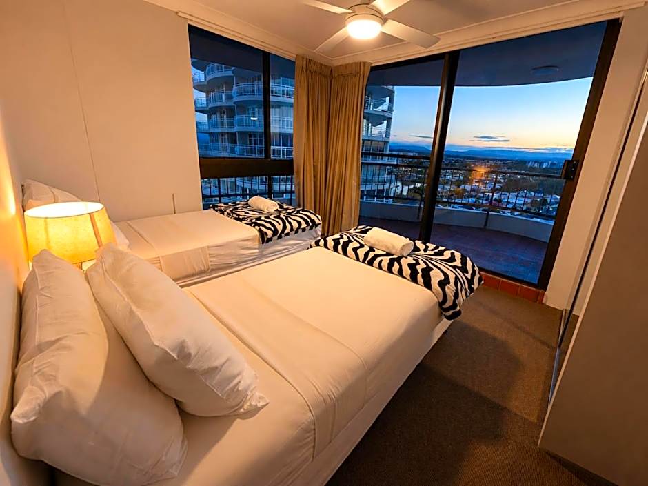 Broadwater Shores Waterfront Apartments