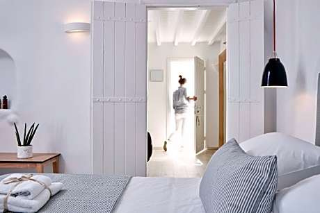 Princess Suite with Hot Tub and Sea View