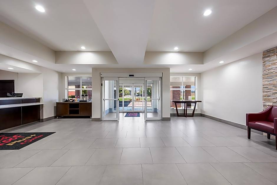 Red Roof PLUS+ & Suites Birmingham - Bessemer