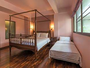 Sourire at Rattanakosin Island Hotel