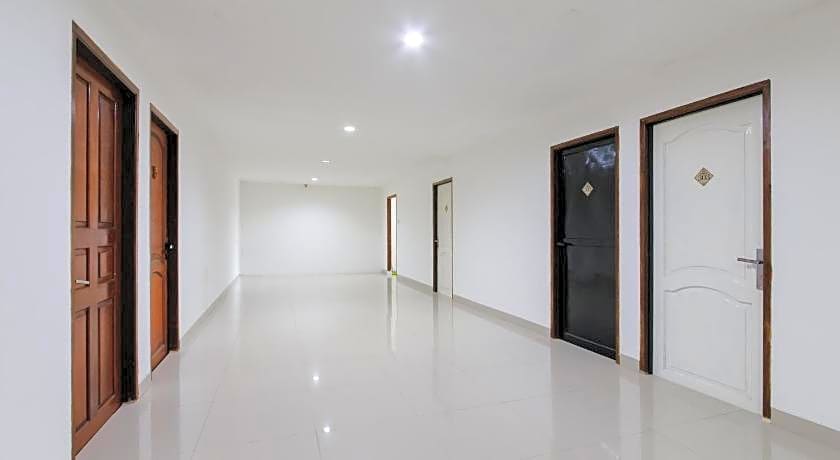 RedDoorz near Palembang Trade Center 3