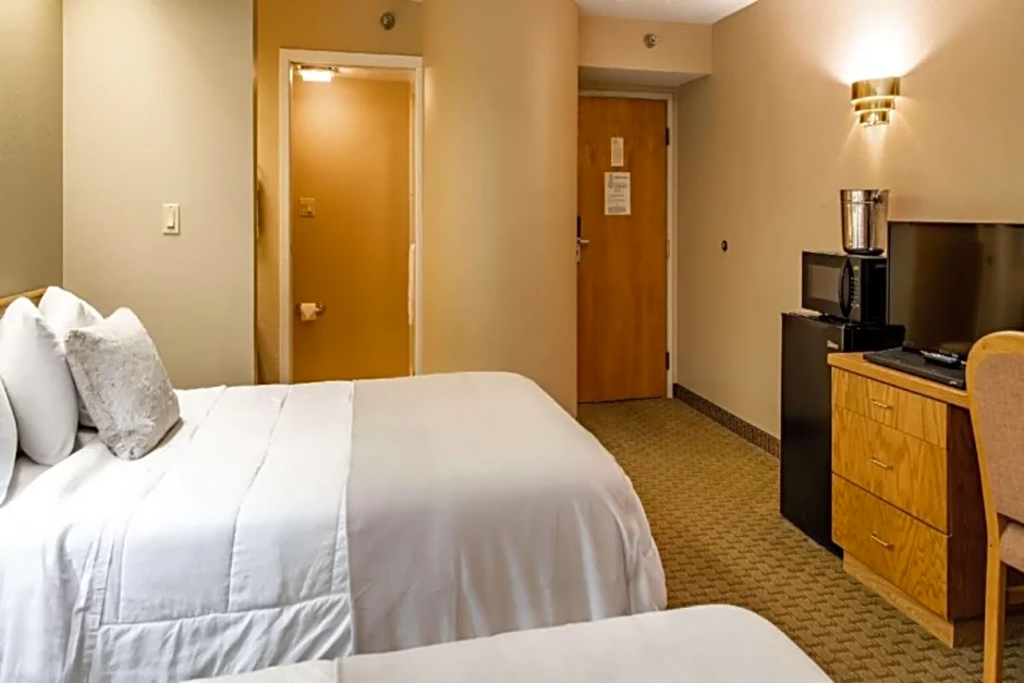 OYO Hotel Lincoln Airport NE, Hwy 80