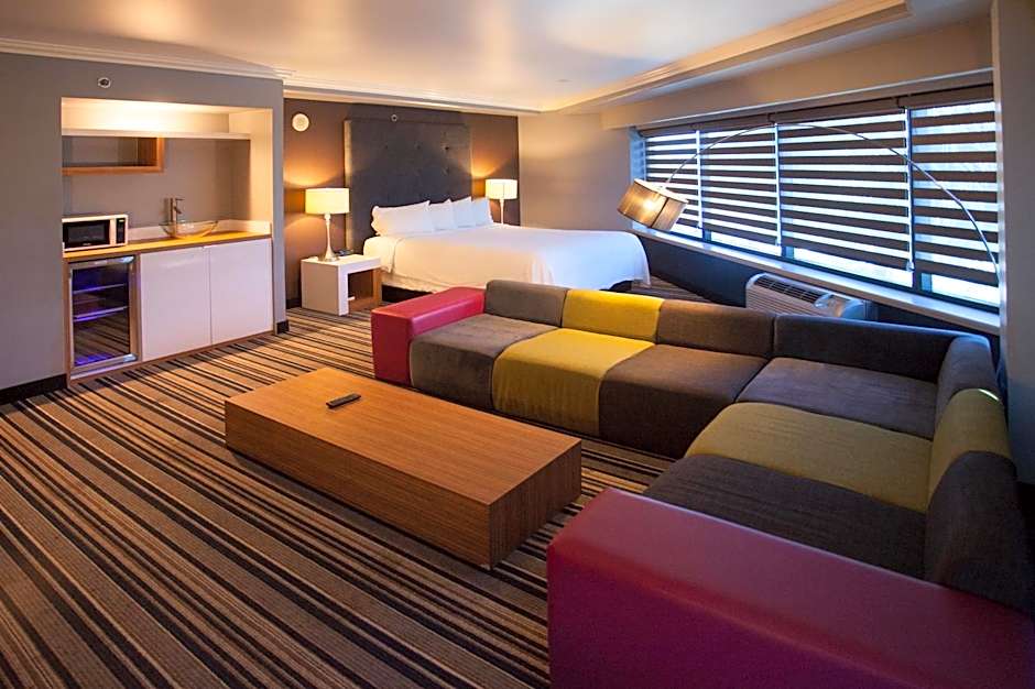 Hotel Huntington Beach