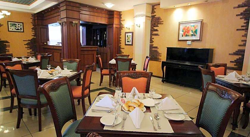 Le Grande Plaza Hotel