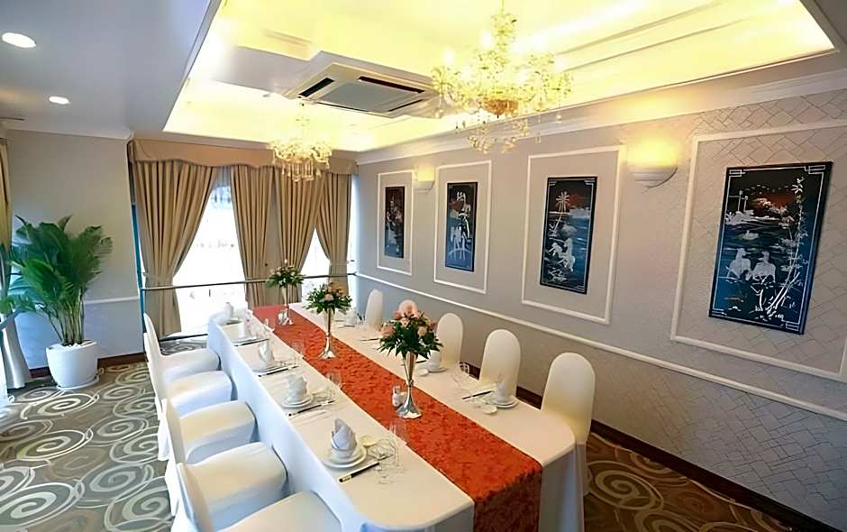 The Tray Hotel Hai Phong