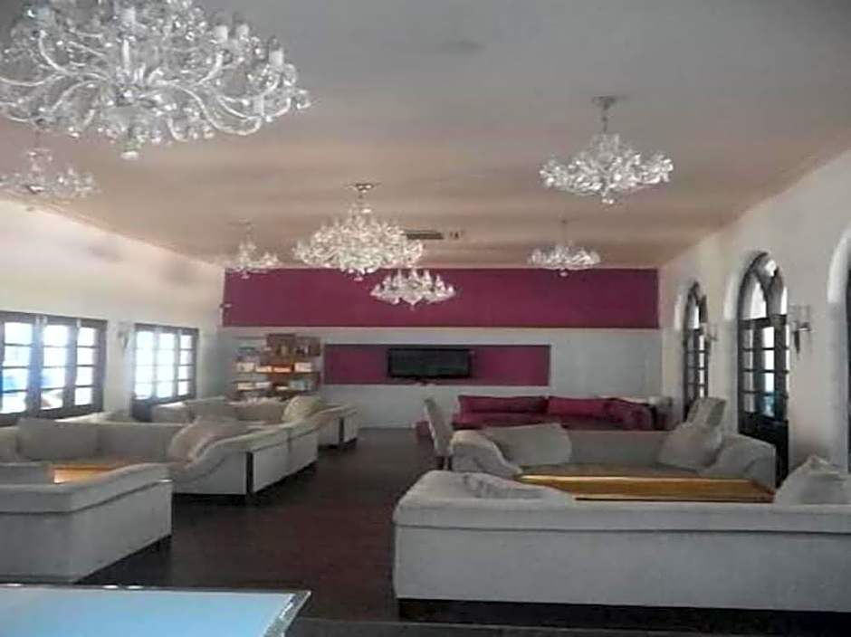Silver Sands Hideaway Hotel