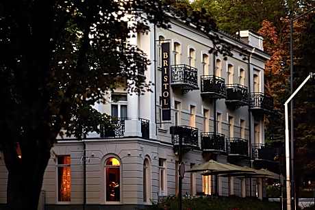 Bristol Art & Medical SPA