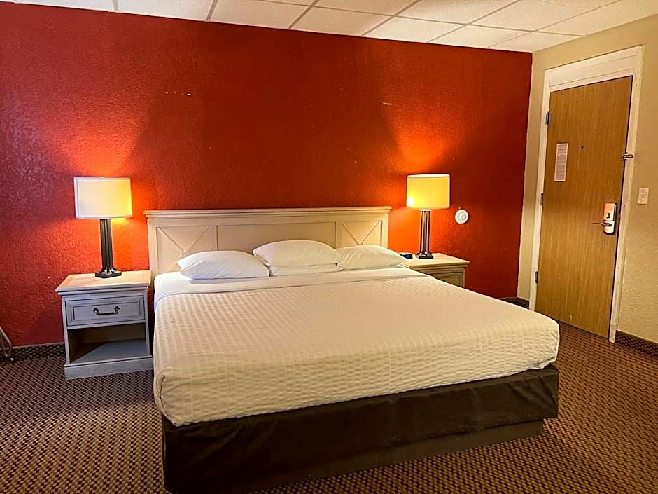 Photo 1 of 4 of 1 King Bed