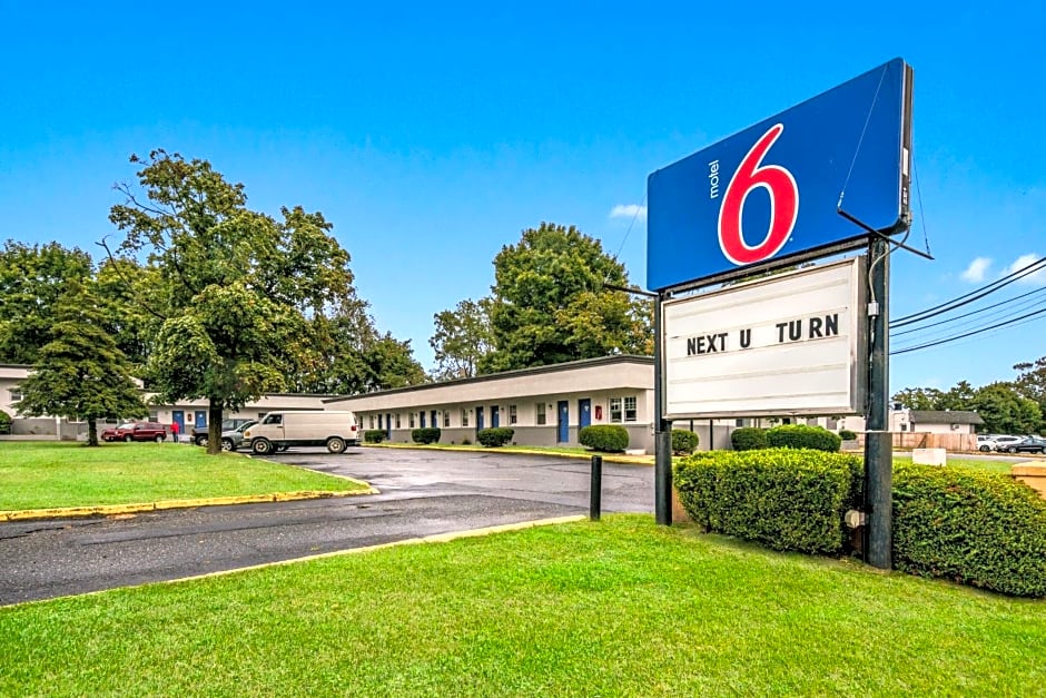 Motel 6 Tinton Falls NJ  Neptune