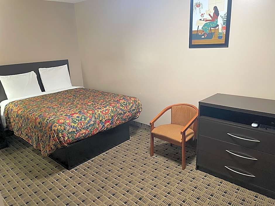 Economy Inn & Suites