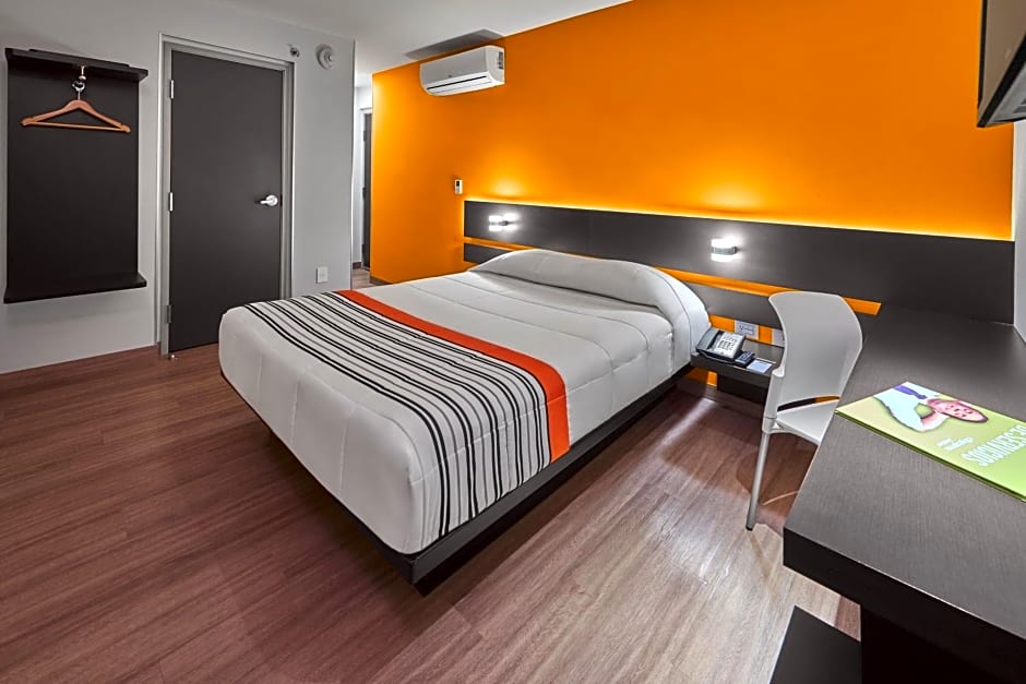City Express Junior by Marriott Ciudad de México Sullivan