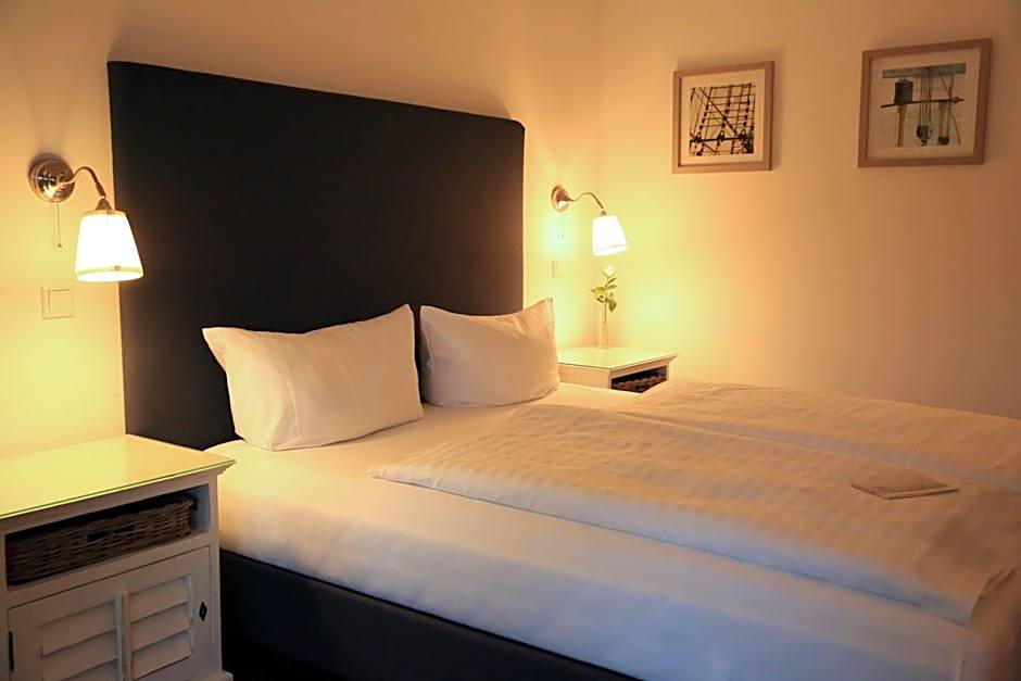 ACQUA Strande Yachthotel & Restaurant