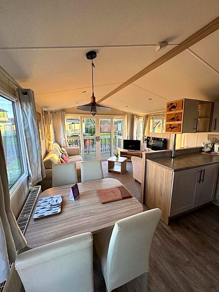 Gulliver's Valley, M1, JCT 31