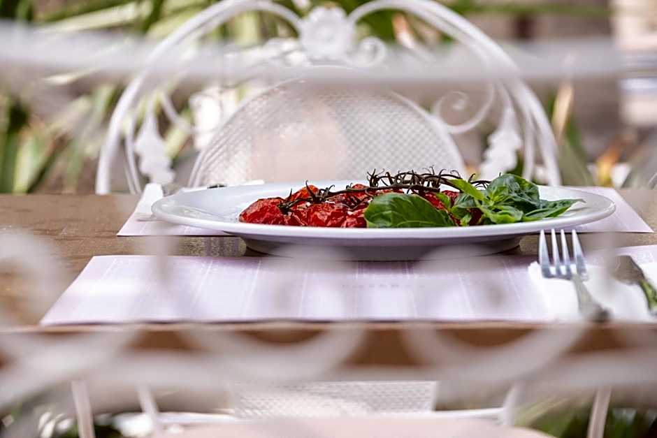 Rose Bay Hotel