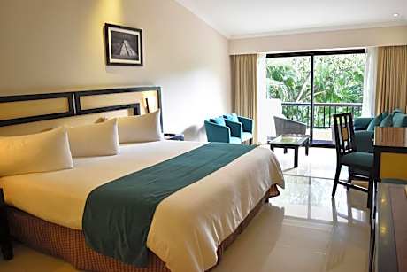 Hacienda Junior Suite (3 Adults + 1 Child)