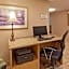 La Quinta Inn & Suites by Wyndham Warwick-Providence Airport