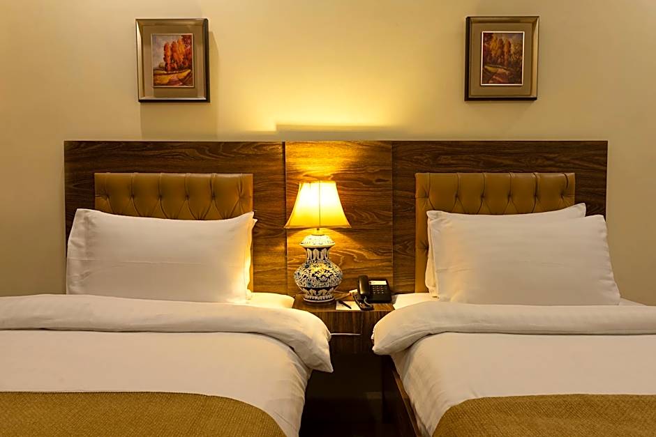 Hotel One Lalazar Multan