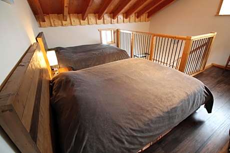 Apartment with Garden View