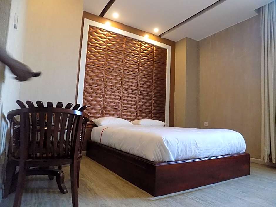 Freedom City Hotel