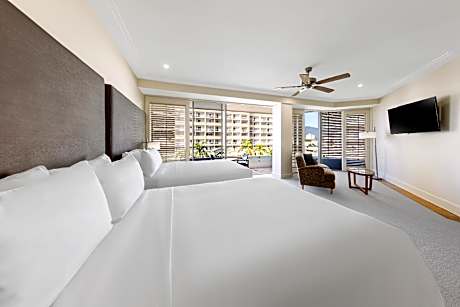 Junior Twin Suite, City Views, 2 double beds with double spa