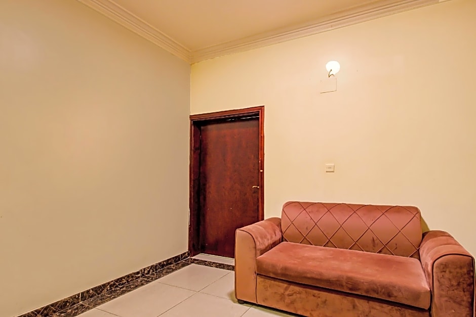 OYO 590 Diala Furnished Apartments