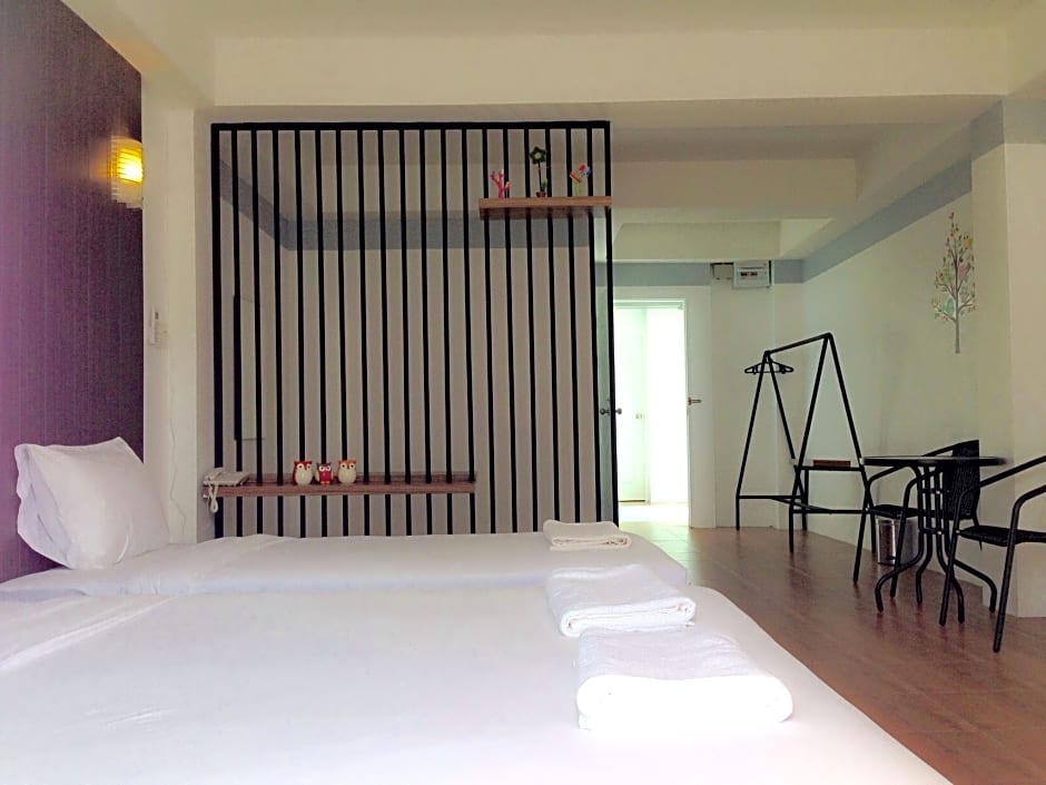 The Pride Hotel At Laemsing