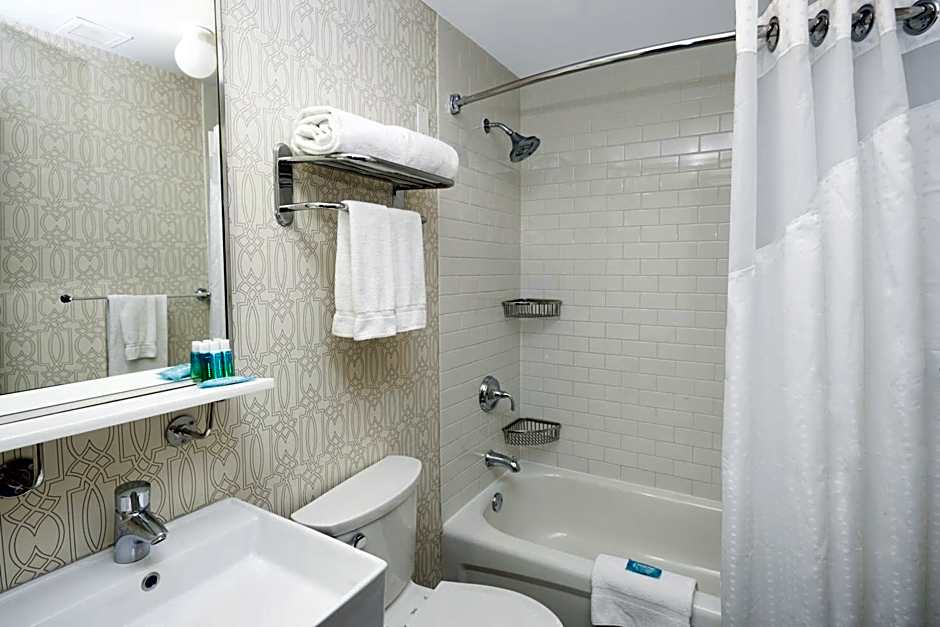 Holiday Inn Express Chicago - Magnificent Mile By IHG