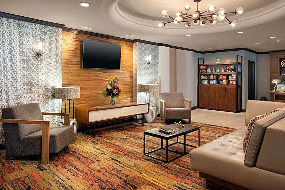 Four Points By Sheraton Hotel & Suites San Francisco Airport