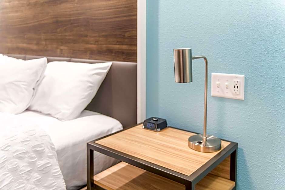 Tru by Hilton Fayetteville I-95, NC