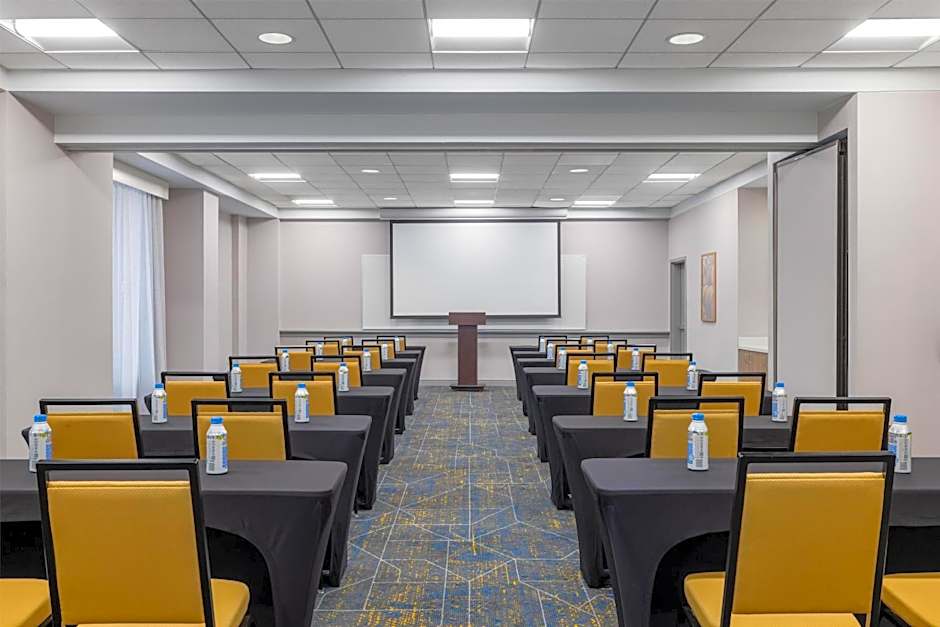 Hampton Inn Washington-Dulles Int'l Airport South