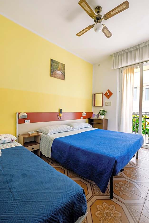 Hotel Cesari
