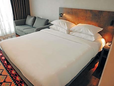 Superior Room with  Double Bed and Sofa