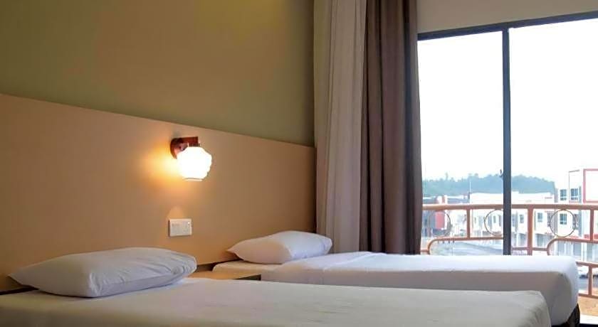 Lipis Plaza Hotel