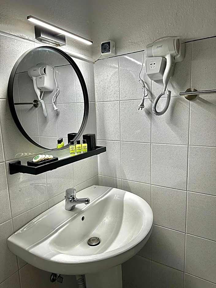 La Scala family apartments