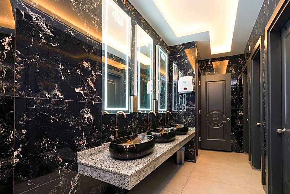 Kleopatra Arsi Hotel