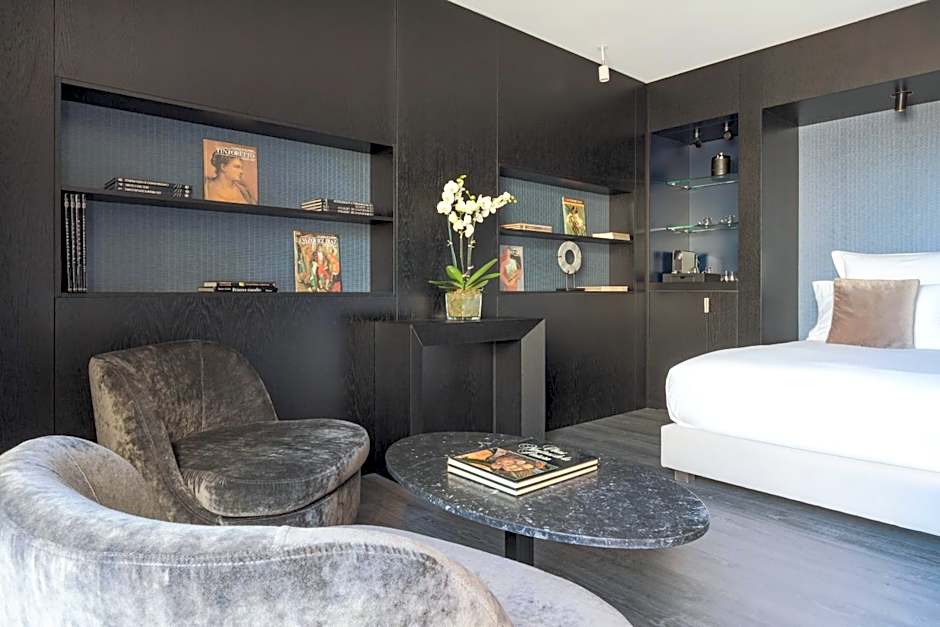 The Pavilions Madrid Hotel