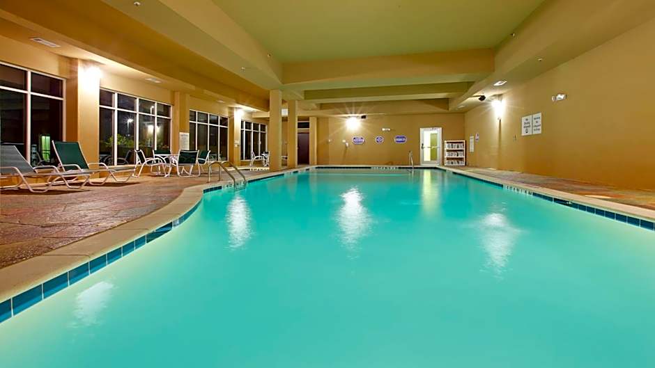 Holiday Inn Garland By IHG