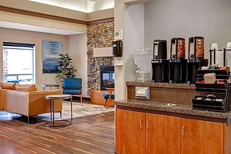 Days Inn by Wyndham Medicine Hat