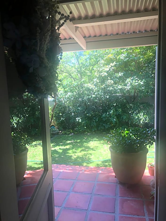 Elton – Cape Town, TX