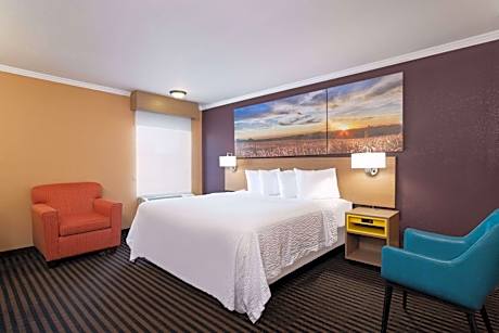 King Room - Non-Smoking