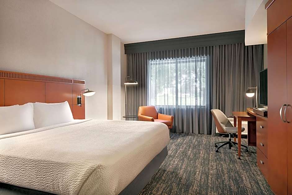 Courtyard by Marriott Lancaster