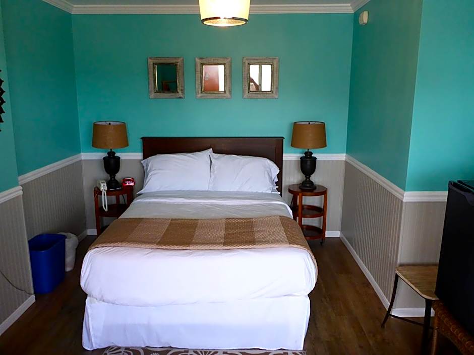 Charlroy Motel